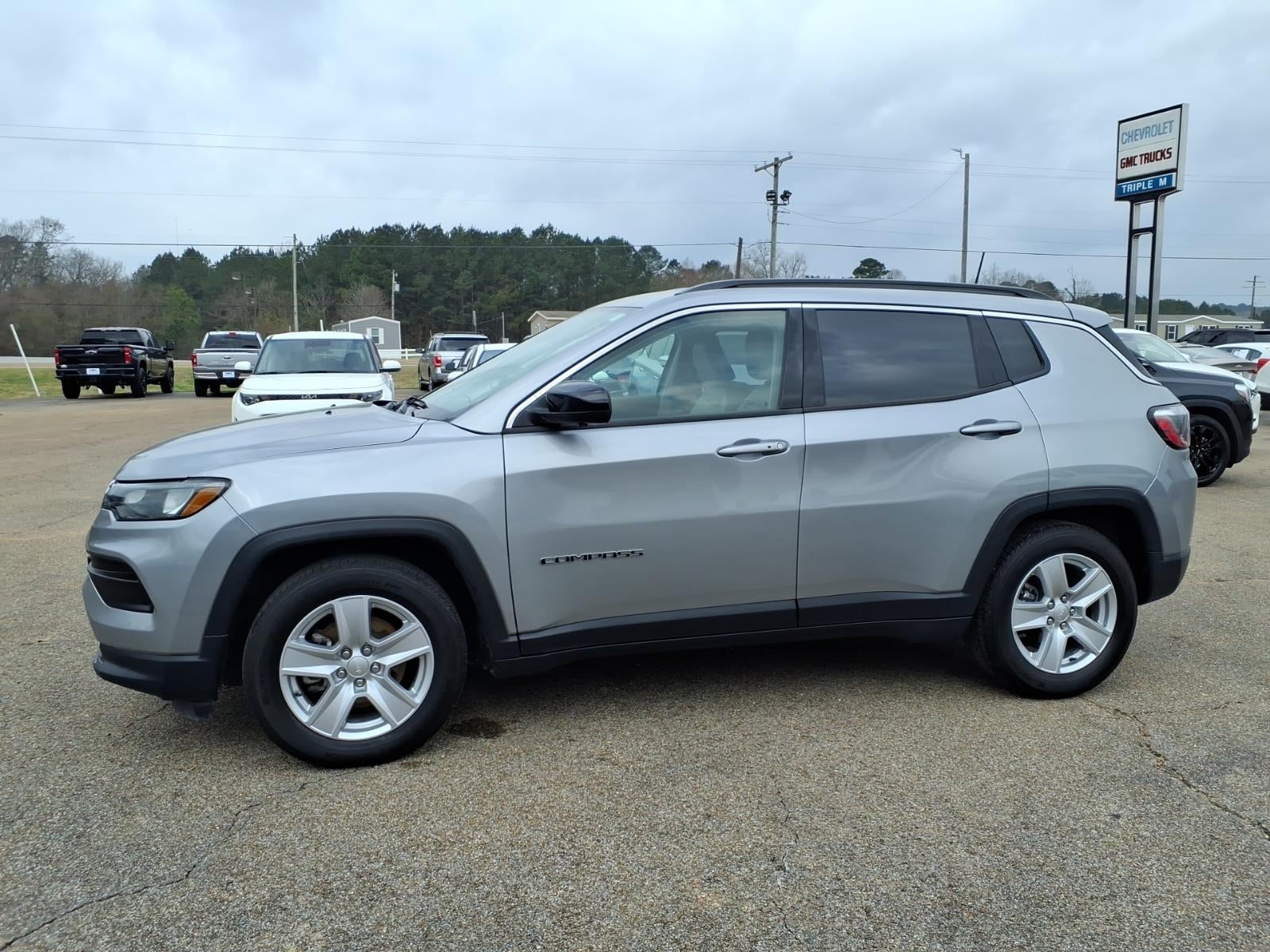 2022 Jeep Compass Latitude in Silver — front three-quarter view